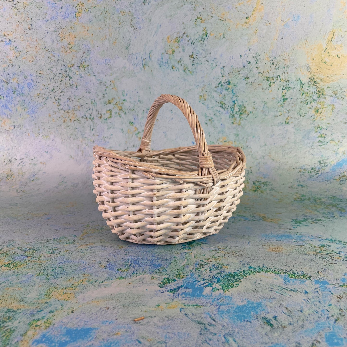 Small Easter Egg Hunt Basket - White Wicker
