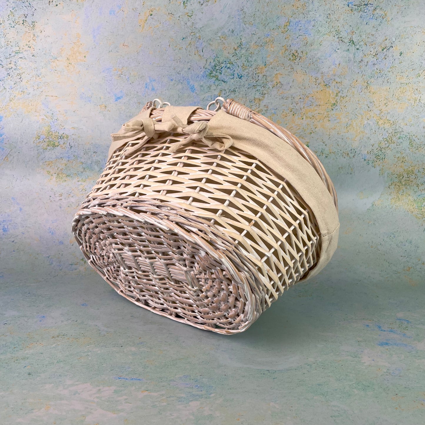 Swing Handled White Lined Shopping Basket