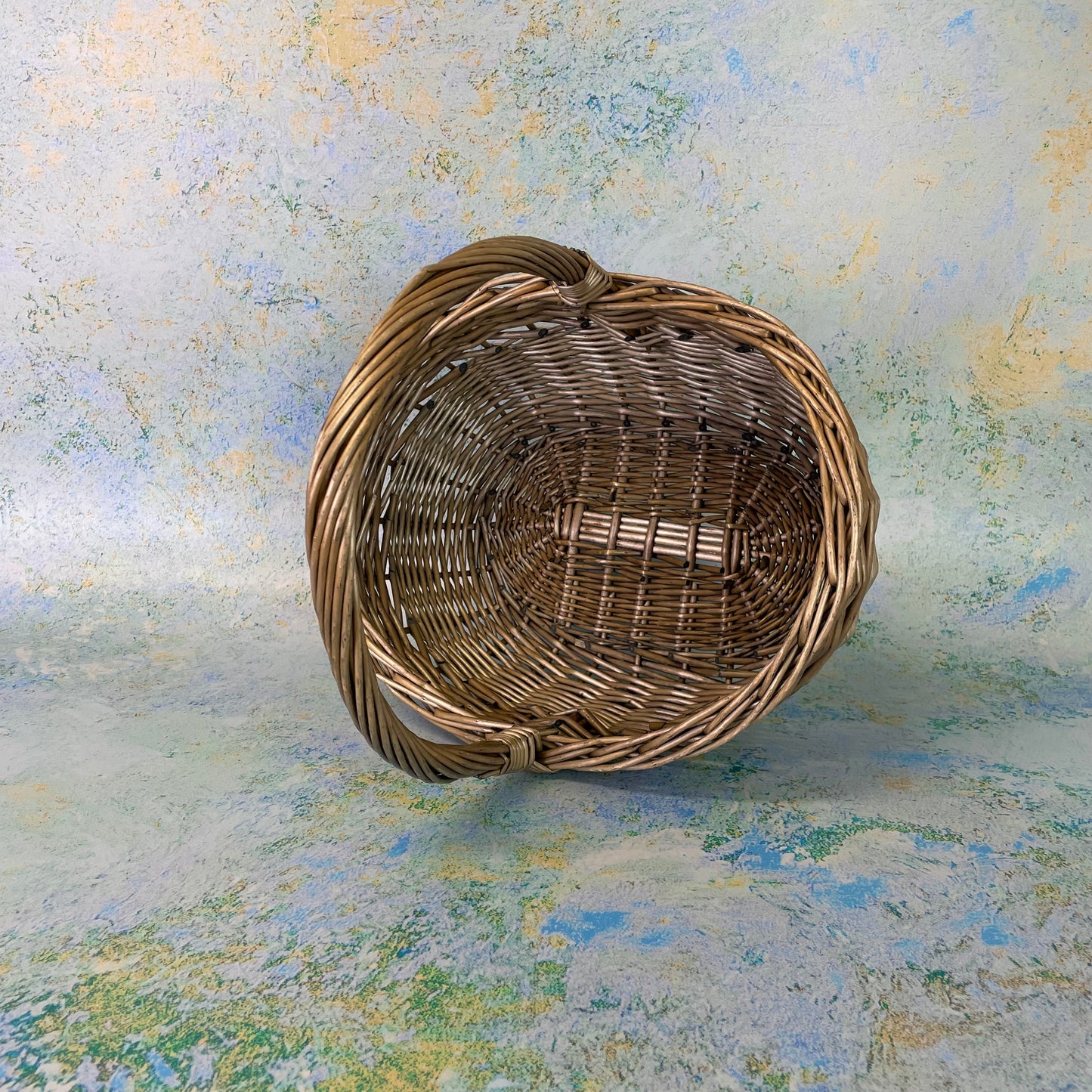 Wicker Shopping Basket in Antique Wash