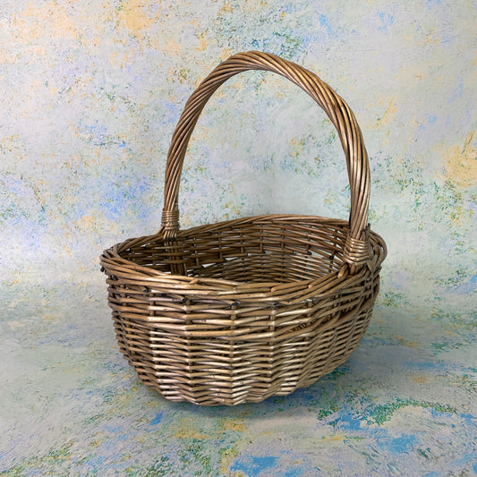 Antiqued Wash Christmas  Display Basket