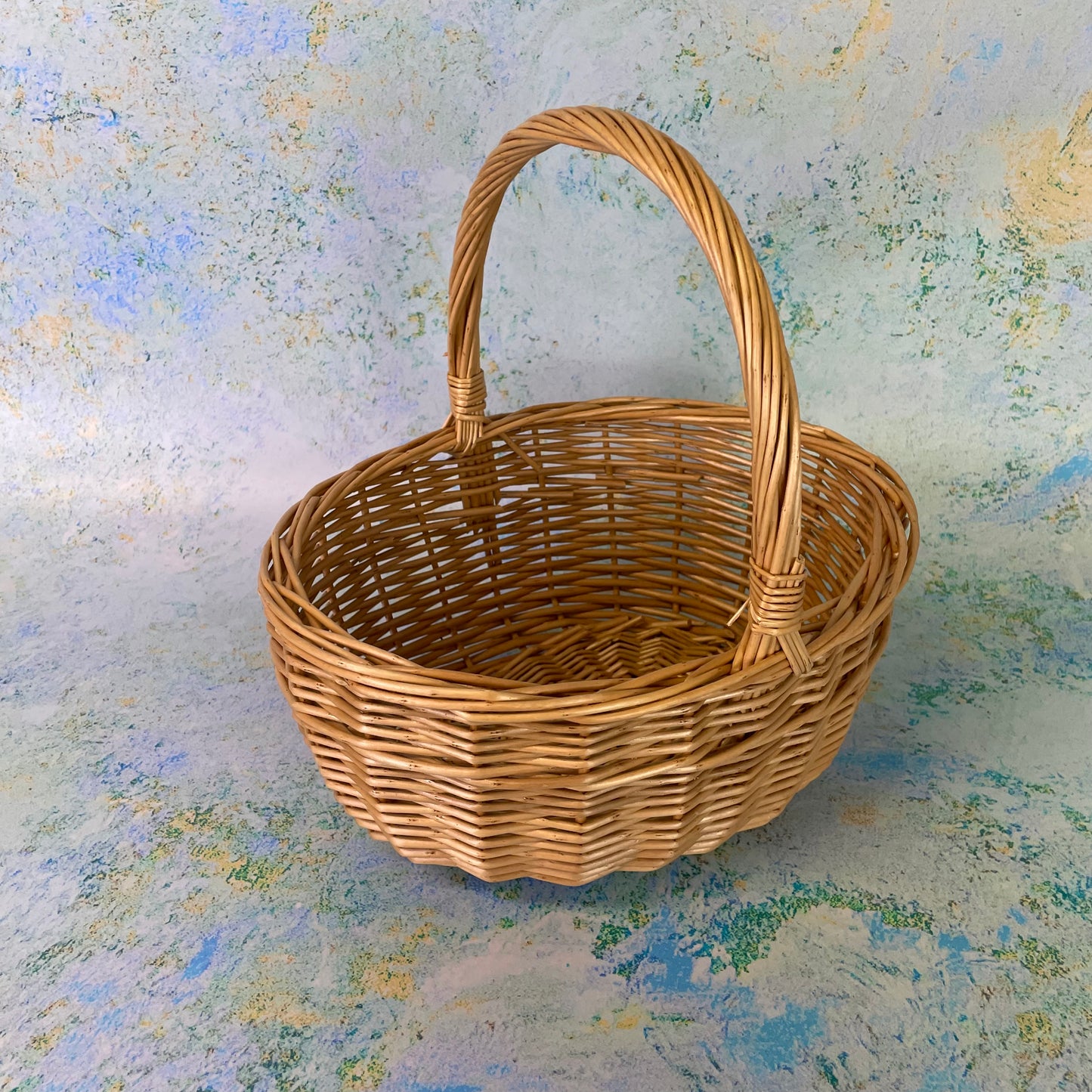 Easter Egg Hunt Basket - Beige Wicker